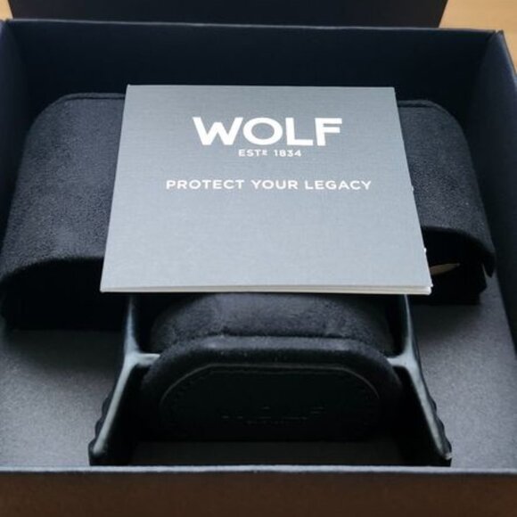 Wolf Dynamic Cuffs - Picture 1 of 7